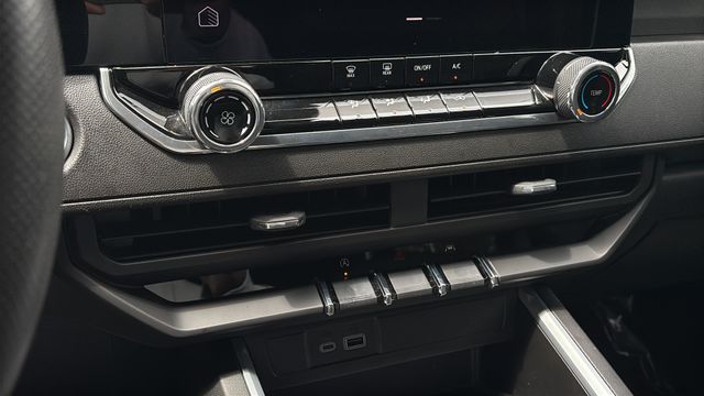 Used 2024 Gray Chevrolet Trail Boss image 31