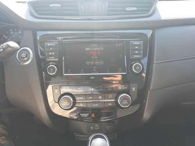 2018 Gun Metallic Nissan Rogue SV AWD SUV