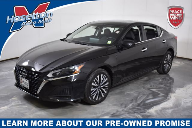 Super Black 2023 Nissan Altima Sedan All-Wheel Drive Continuously Variable Transmission
