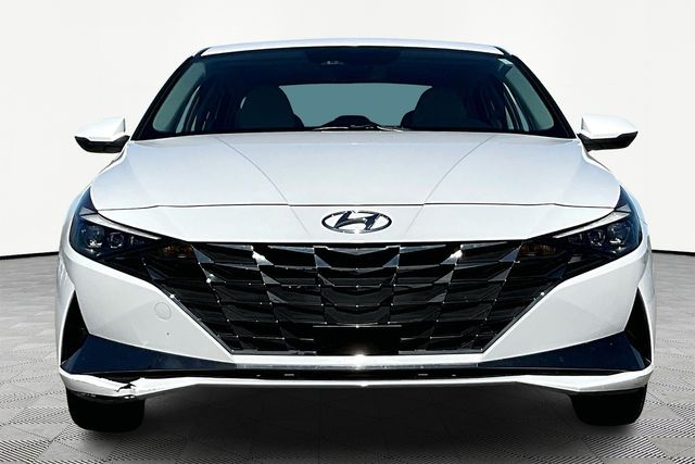 2022 Hyundai Elantra Hybrid Limited photo