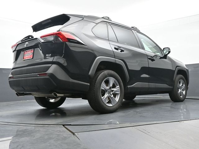 2022 Toyota RAV4 XLE 40