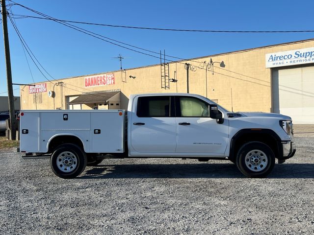 2024 GMC Sierra 3500HD Pro 2