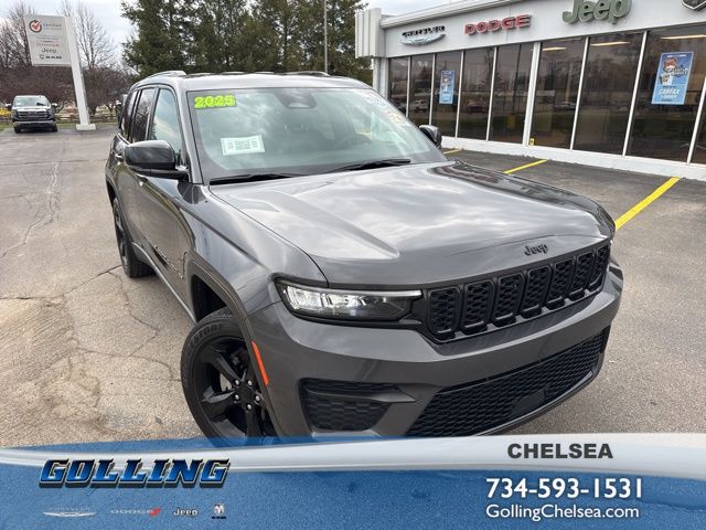 Baltic Gray Metallic Clearcoat 2025 Jeep Grand Cherokee SUV / Crossover Four-Wheel Drive 8-Speed Automatic