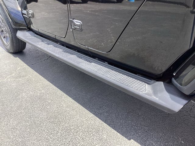 Used Car 2023 Jeep Gladiator  Overland For Sale Under $35,000 In San Antonio, Texas