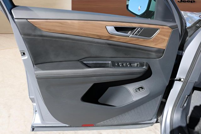 Used Car 2025 Volkswagen Atlas  2.0t Se W/technology For Sale Under $35,000 In Austin, Texas