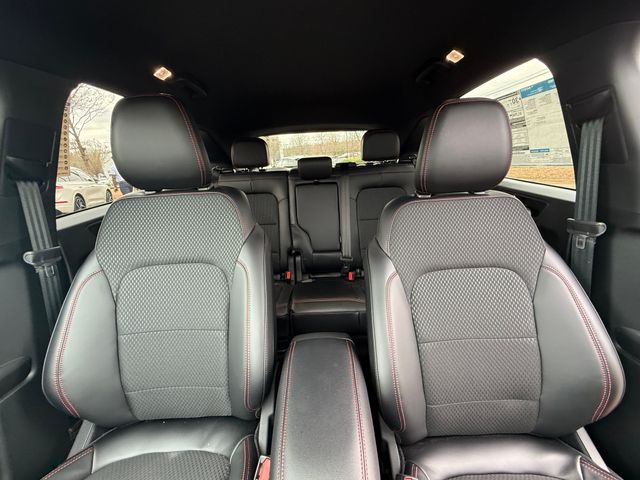2025 Ford Escape ST-Line photo