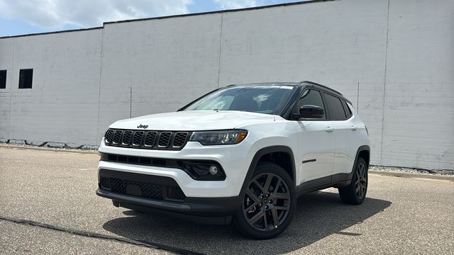 Bright White Clearcoat 2026 Jeep Compass SUV / Crossover Four-Wheel Drive 8-Speed Automatic