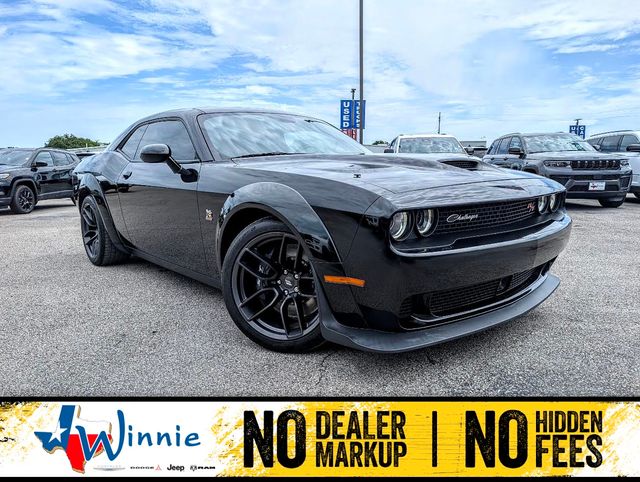 Pitch Black Clearcoat 2022 Dodge Challenger Coupe Rear-Wheel Drive 8-Speed Automatic