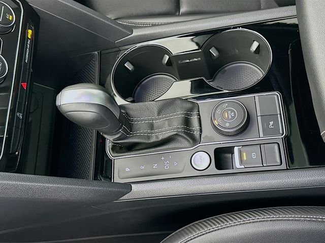 Thumbnail: 2022 Volkswagen Atlas - 16