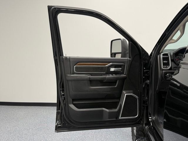 Used 2024 Black Ram Laramie image 10