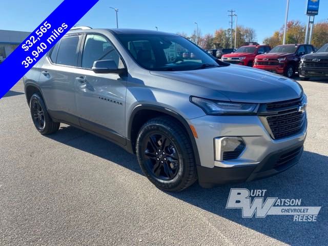 2023 Chevrolet Traverse LT Leather 8