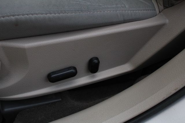 Used 2012 Silver Ford SE image 3