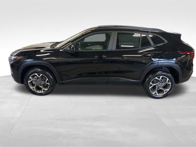 2025 Chevrolet Trax LT photo