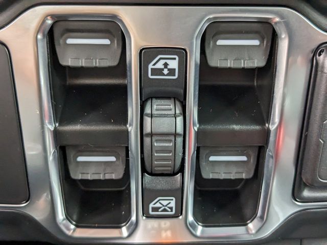 2024 Jeep Wrangler 4-Door Sahara 4x4