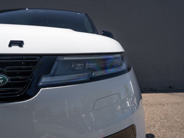Used 2025  Land Rover Autobiography image 11