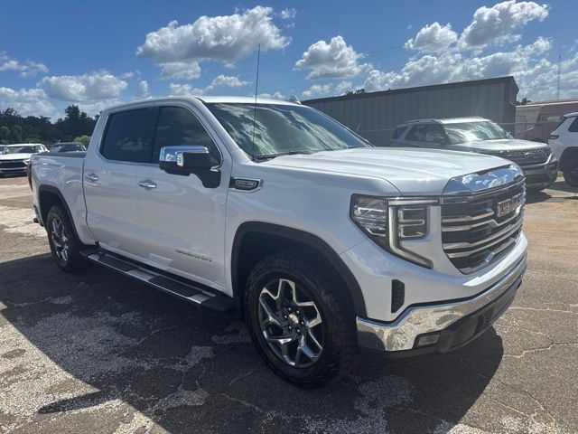 2022 GMC Sierra 1500 SLT Crew Cab 4WD