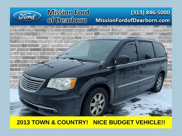 2013 Chrysler Town & Country Touring FWD