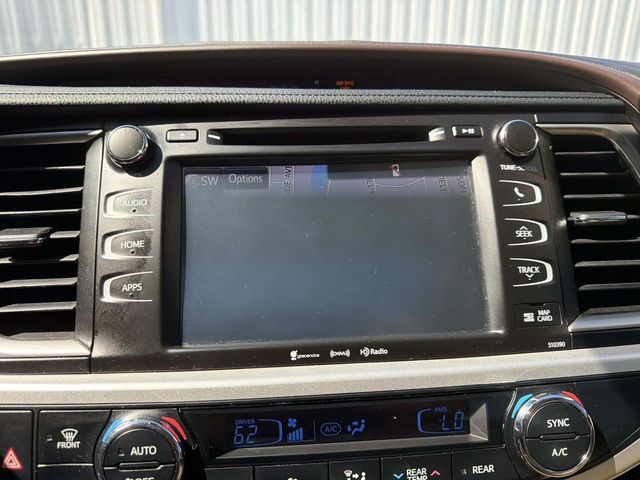 2019 Toyota Highlander - Image 18