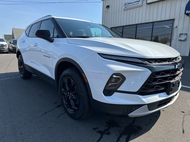 Summit White 2025 Chevrolet Blazer 2LT AWD SUV / Crossover All-Wheel Drive 9-Speed Automatic Overdrive