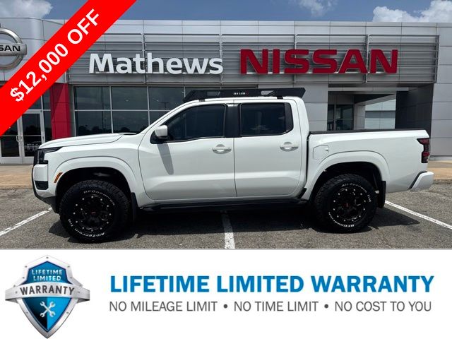 Glacier White 2025 Nissan Frontier Pickup Truck Four-Wheel Drive 9-Speed Automatic Overdrive