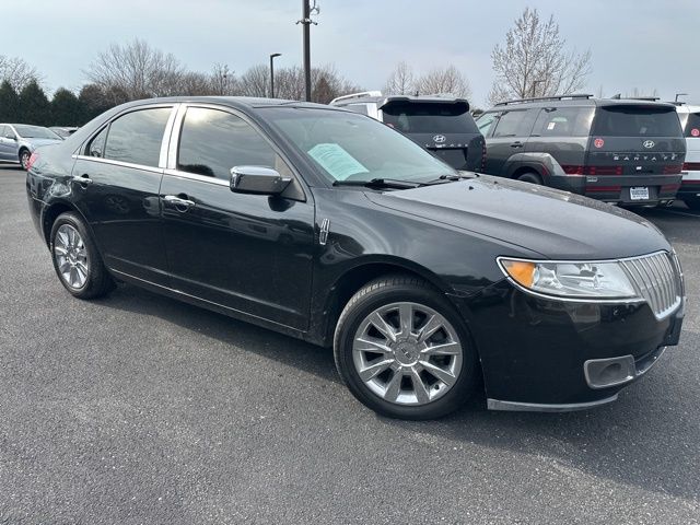 Used 2011 Black Lincoln Base image 4