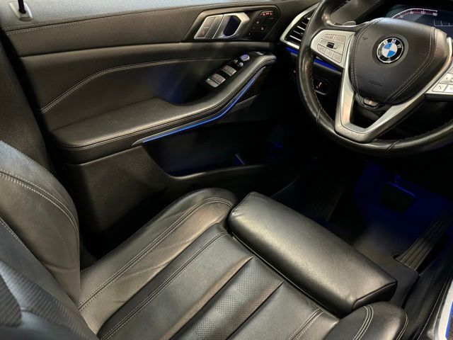 2021 BMW X7 xDrive40i 26