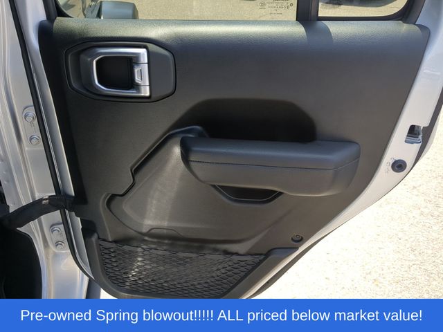 Used 2024 Silver Zynith Clearcoat Jeep Sport S image 38