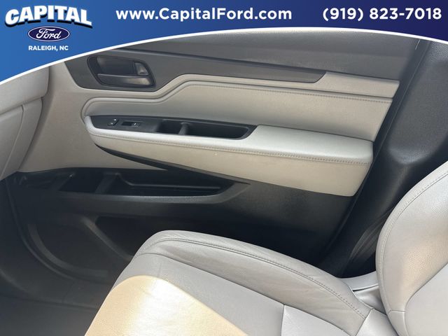Used 2019 Black Honda EX-L image 29