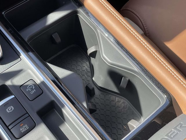 New 2026 White Nissan Platinum image 30