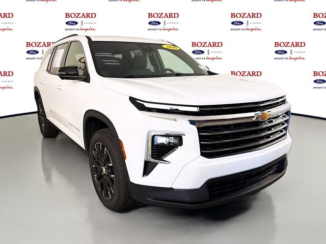 Summit White 2026 Chevrolet Traverse SUV / Crossover Front-Wheel Drive 8-Speed Automatic