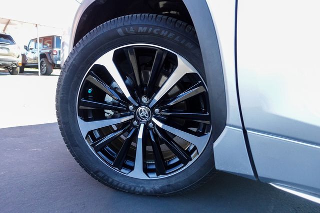 used 2021 Toyota Highlander car, priced at $31,500