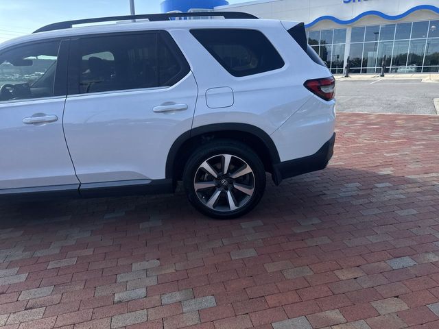 Used 2025 Honda Pilot SUV