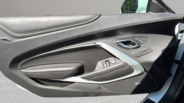 Used 2021 White Chevrolet SS image 18