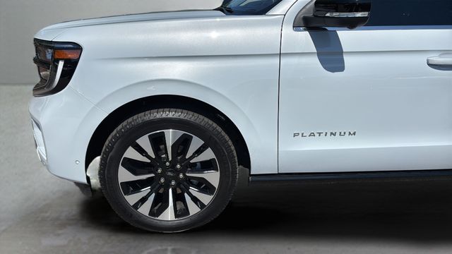 Used 2025 Silver Ford Platinum image 36