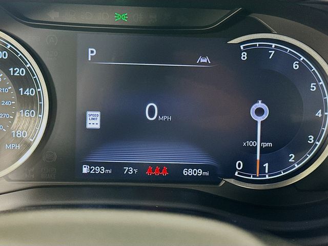 Thumbnail: 2025 Genesis G70 - 12