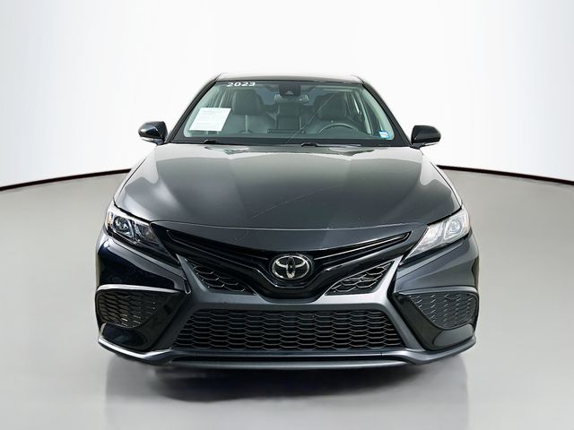 2023 Toyota Camry SE 2