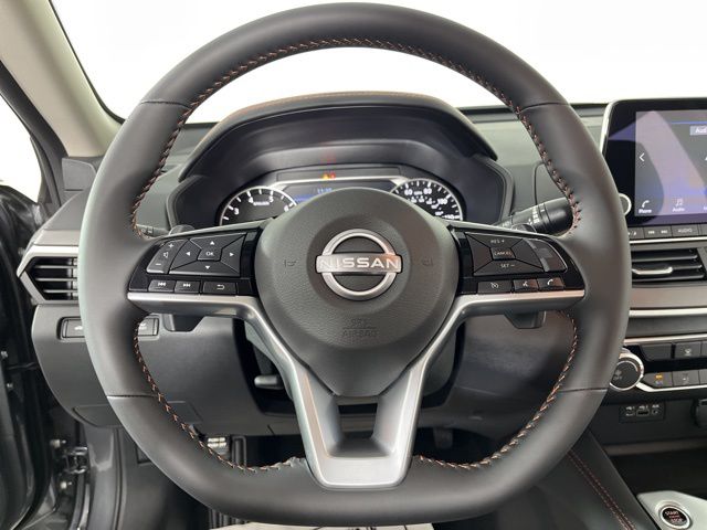 2025 Gun Metallic Nissan Altima 2.5 SR FWD Sedan