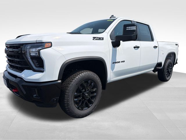 Summit White 2026 Chevrolet Silverado 2500HD Pickup Truck Four-Wheel Drive Automatic