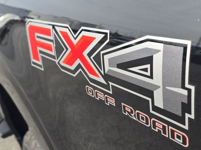 2022 Ford F-150 XLT:B02121