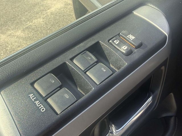 Used 2022  Toyota Limited image 16