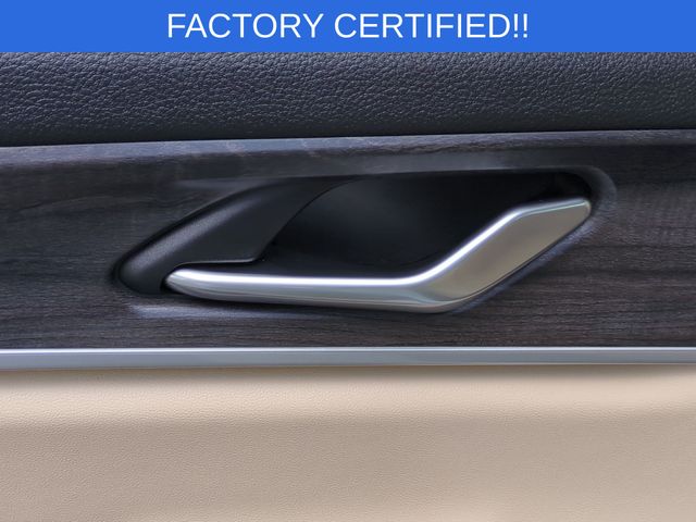 Used 2025 White Jeep Limited image 29