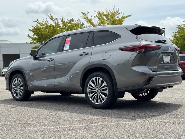 New 2026 Toyota Highlander Hybrid SUV