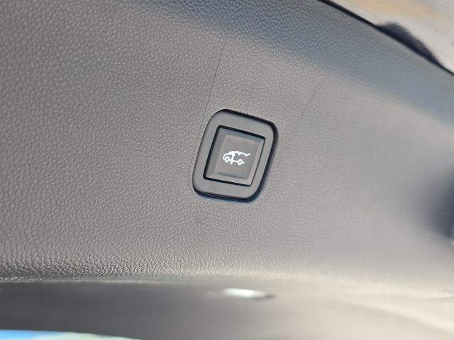 2022 Buick Enclave Essence:C02611