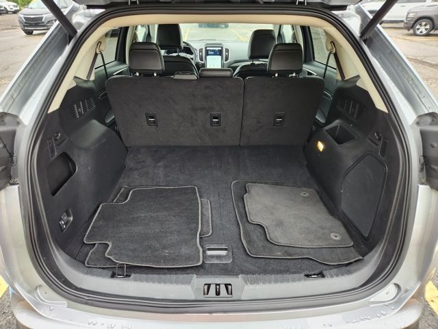 2024 Ford Edge Titanium - Silver Metallic exterior view 15