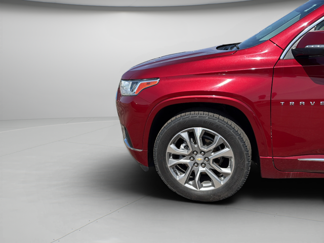 used 2021 Chevrolet Traverse car, priced at $29,574