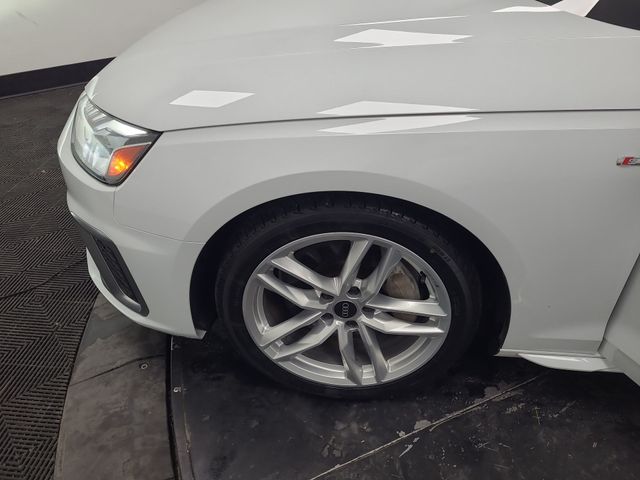 2022 – Audi – A4