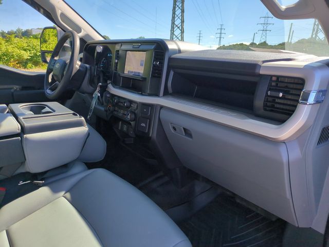 Used 2026 White Ford XL image 32