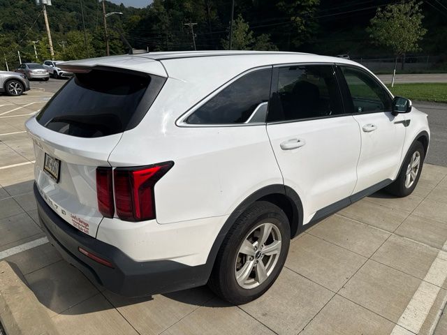 2022 Kia Sorento LX White at South Hills Kia
