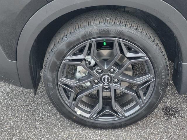 New 2026 Black Nissan SR image 8