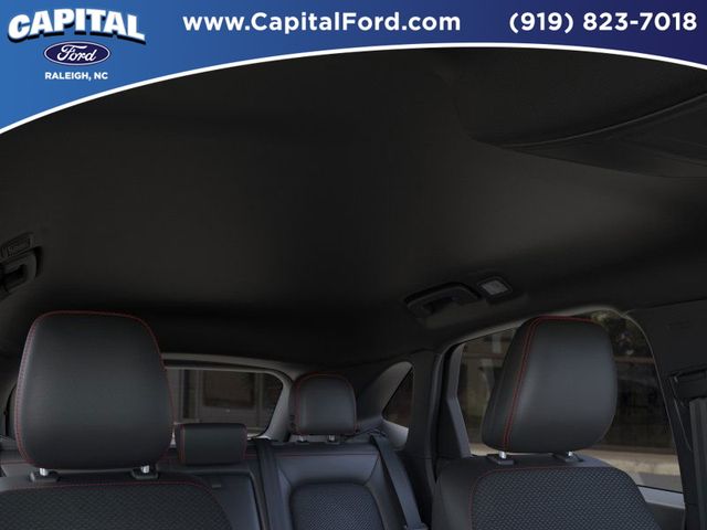 2025 Ford Escape Hybrid ST-Line photo 4